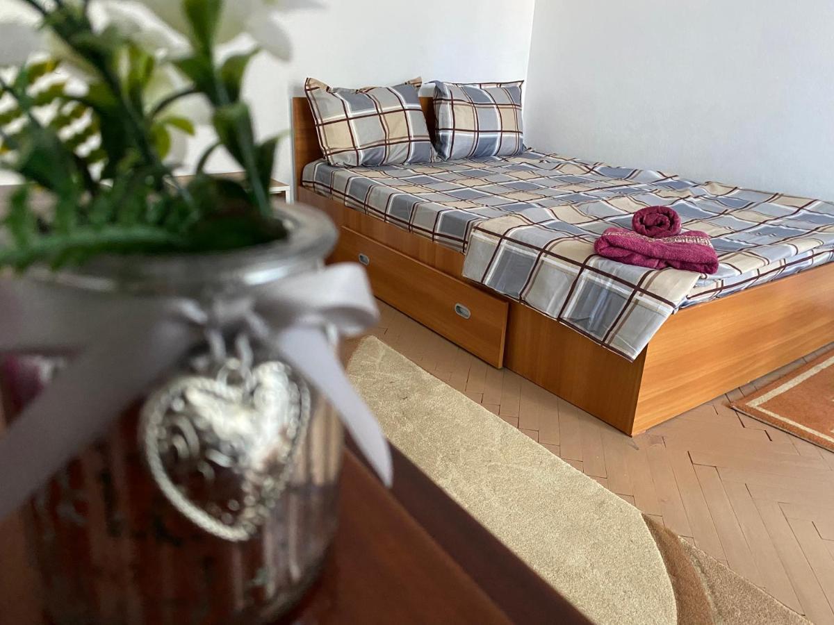 A&S Apartament'S Apartment ยาช ภายนอก รูปภาพ
